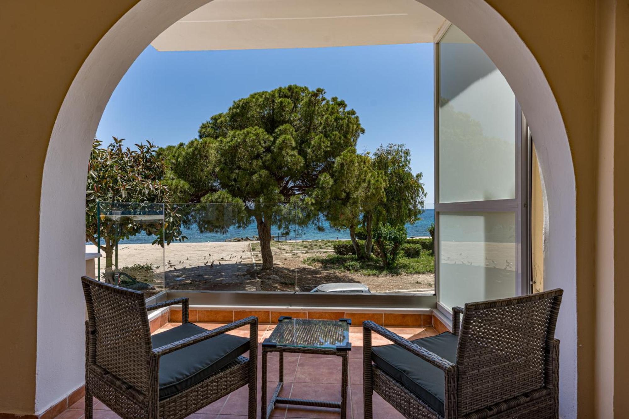 Seafront Spirit Suites Zakynthos Town Exterior photo