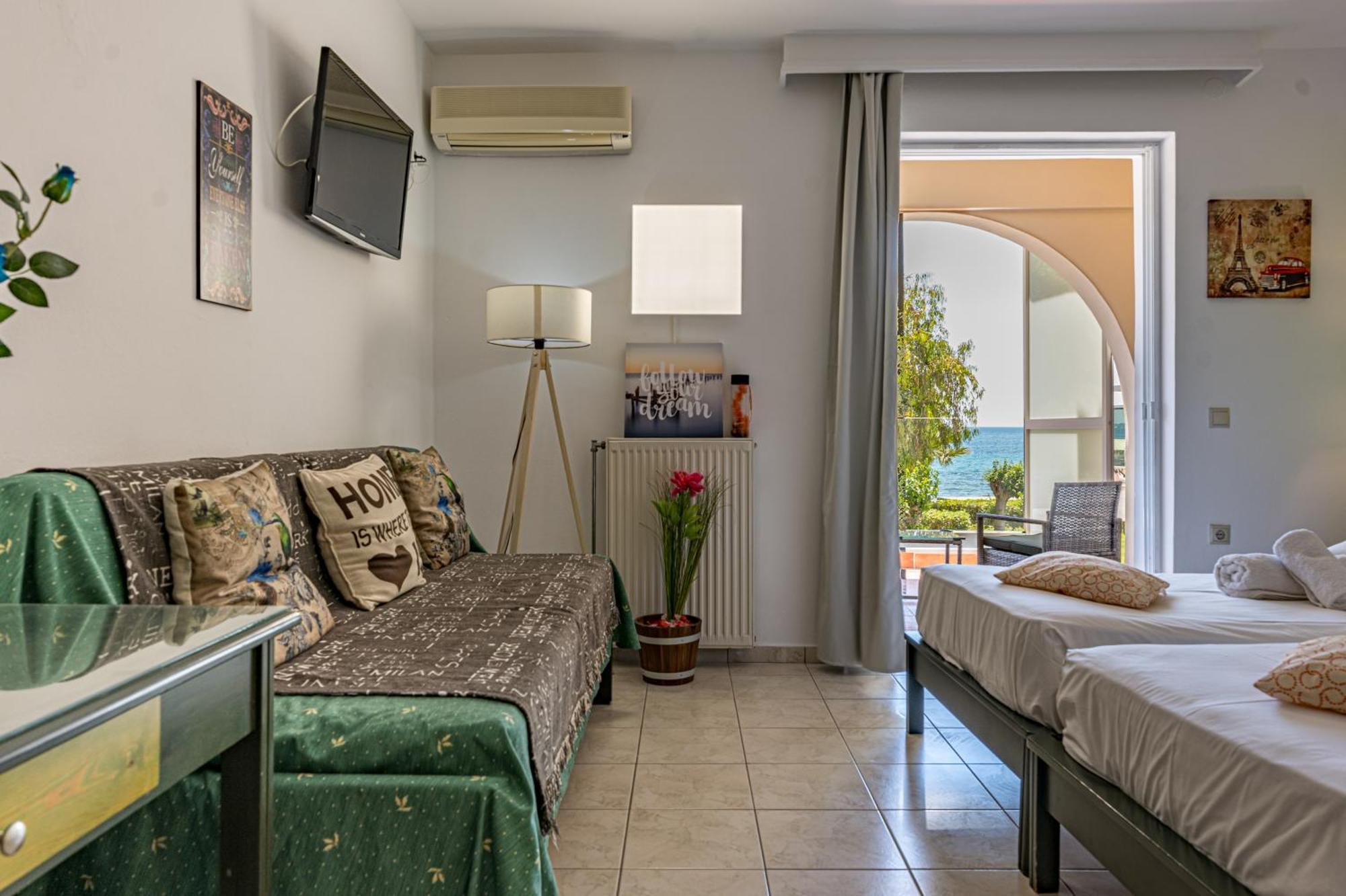 Seafront Spirit Suites Zakynthos Town Exterior photo