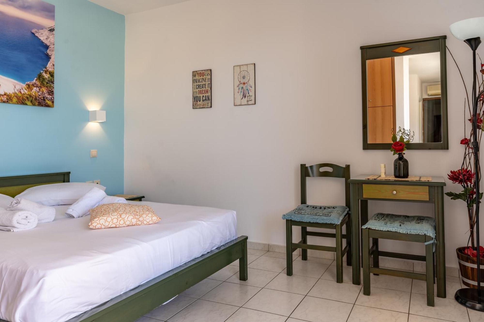 Seafront Spirit Suites Zakynthos Town Room photo